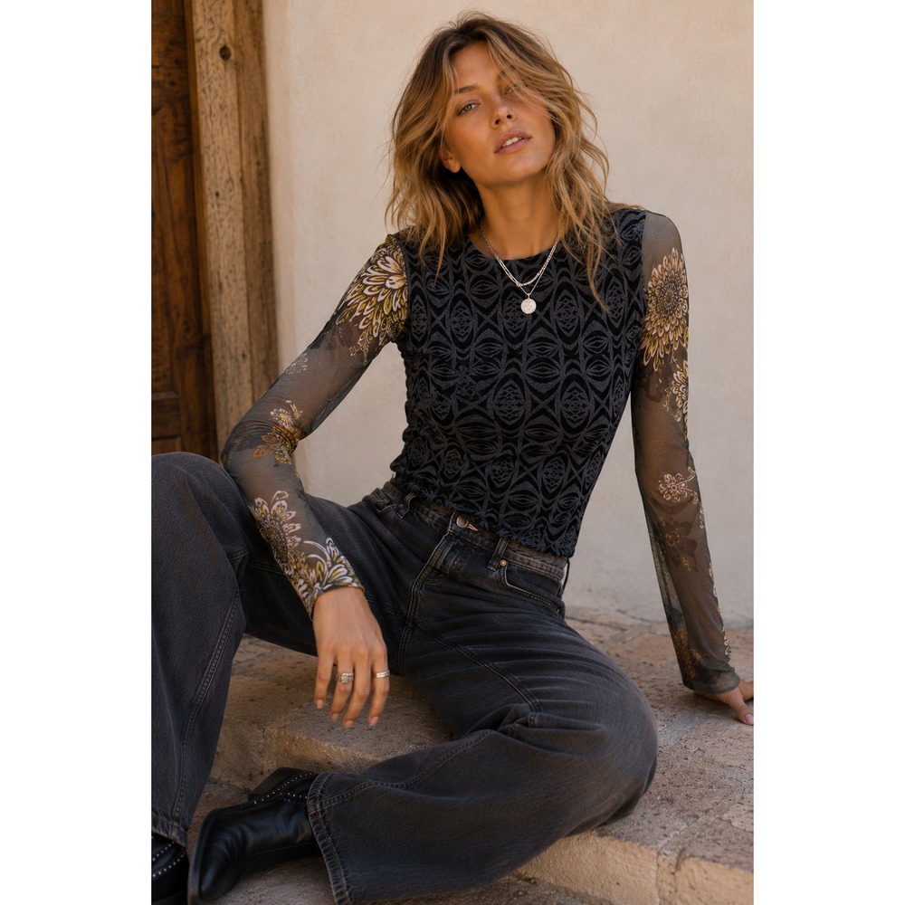 Petit Pois Viviana G Crew Neck Mesh Tee Top M Black Gray Grunge Artsy Eclectic